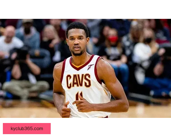 雄鹿关注年轻核心球员 曾考虑以埃奇库姆或莫布利为交易筹码